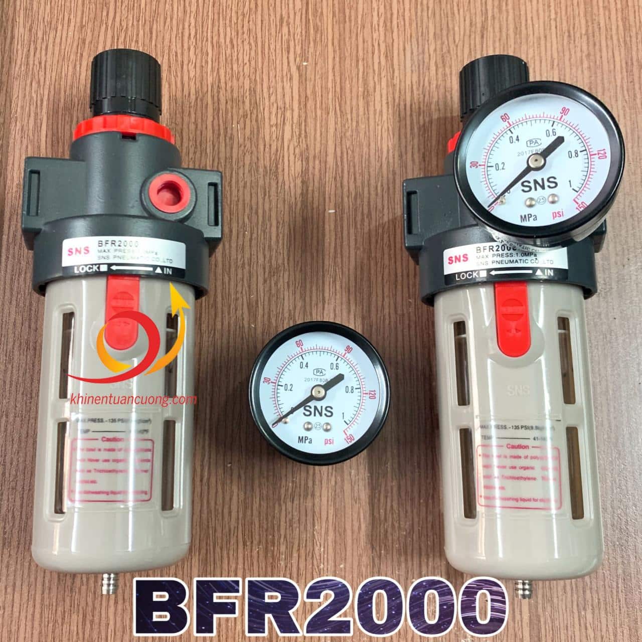 Lọc đơn kèm điều áp BFR2000 có tác dụng ổn định áp suất khí nén, đồng thời lọc một phần bụi và hơi nước khỏi dòng khí