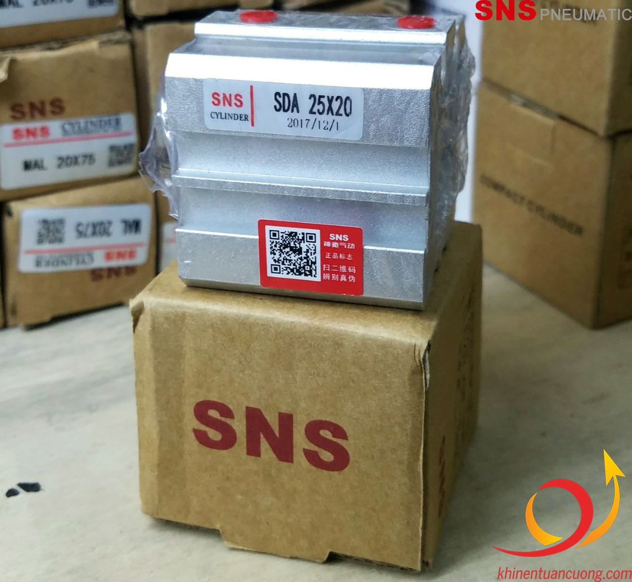 Xi lanh nhỏ gọn ren trong SDA25x20 SNS ren M5