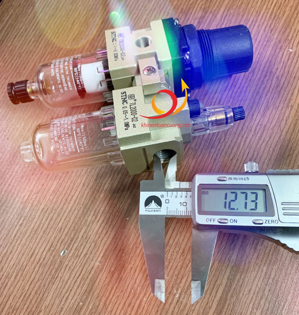 Khi đo ren của phần cấp khí TW2000-02 hay phần đầu khí ra TL2000-02 thì bạn cần dùng thước cặp để có độ chính xác cao nhất