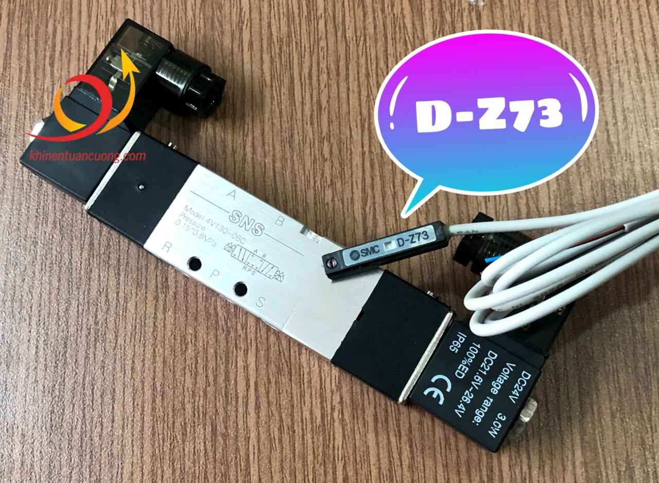 Để sử dụng cảm biến sensor D-Z73 thì một vật không thể thiếu đó chính là van điện từ hai đầu điện kiểu 5/3 model 4V130-06C hãng SNS
