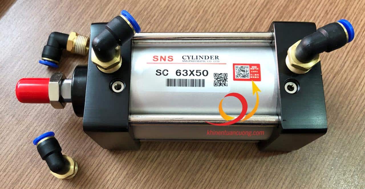 Ứng dụng thương thấy của cút nối ren góc PL8-03 chính là lắp vào cho xylanh SC63x50 để kết nối với dây khí